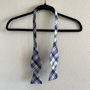 JOHN SPARKS Plaid Bow Tie